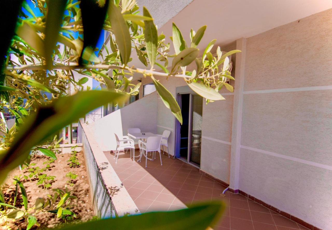 Grand Blue Aparthotel Saranda Zewnętrze zdjęcie