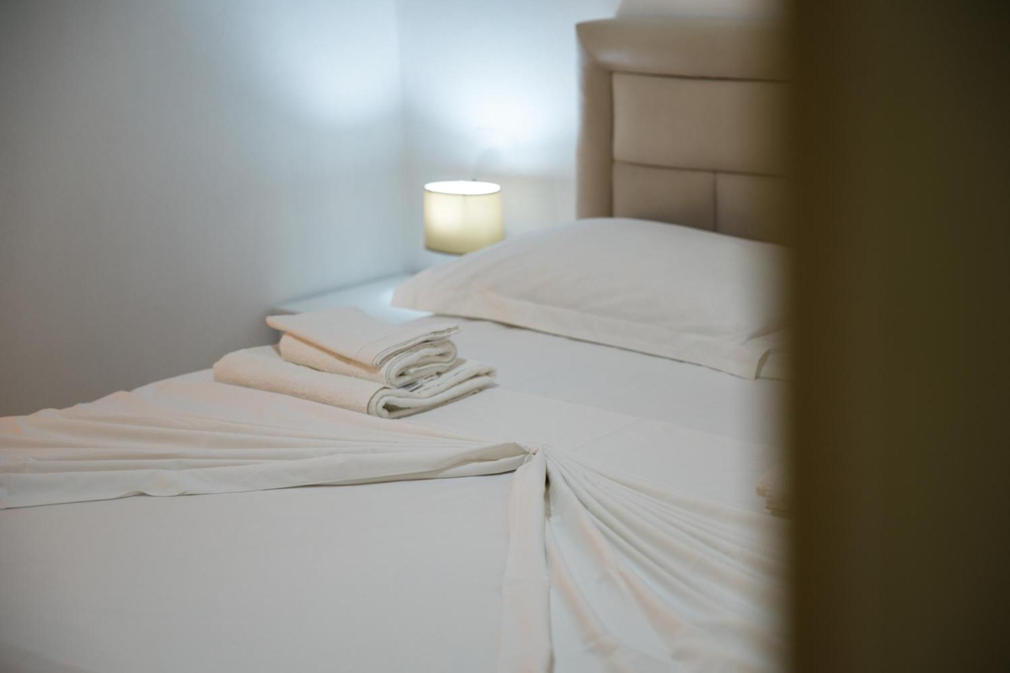 Grand Blue Aparthotel Saranda Zewnętrze zdjęcie