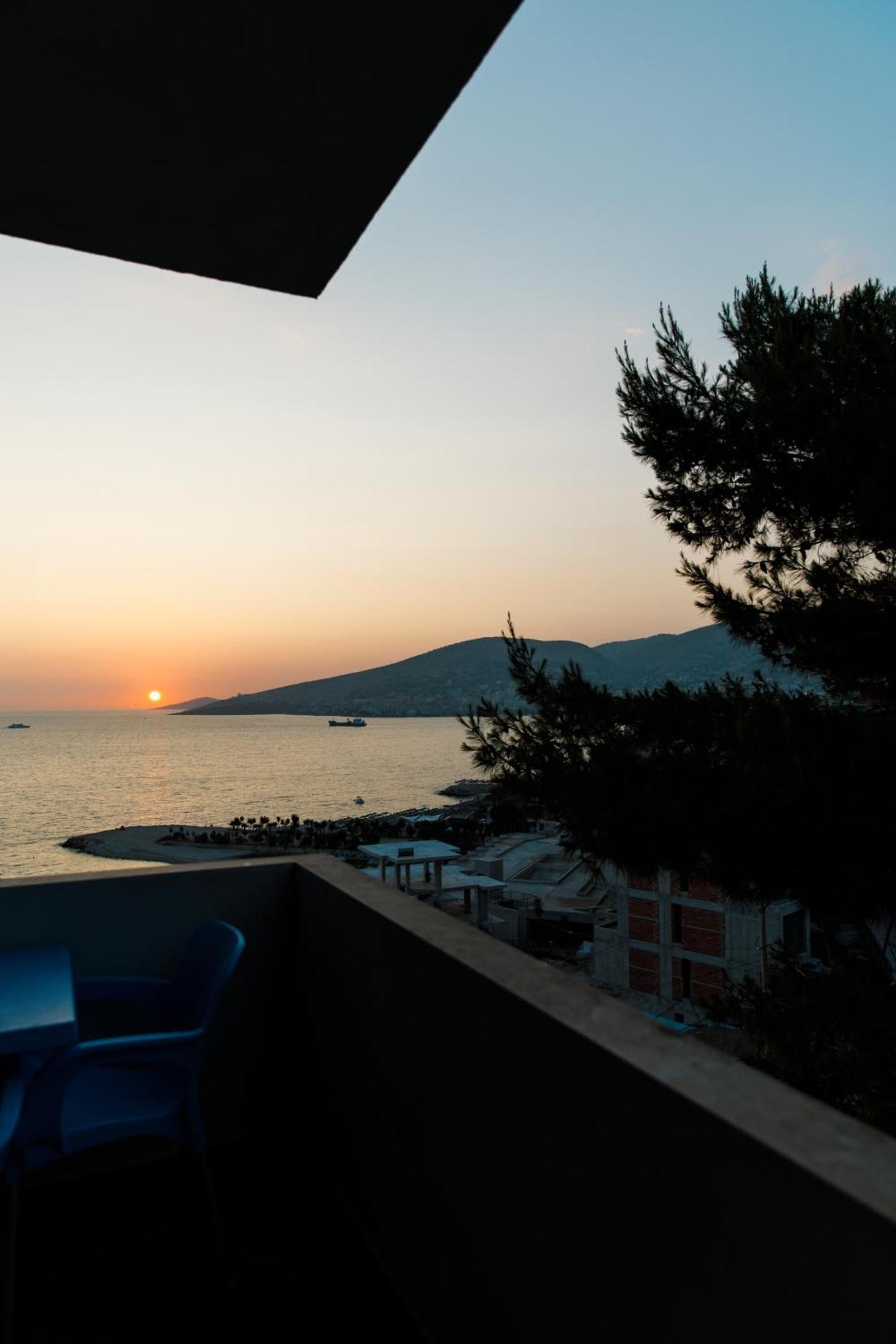 Grand Blue Aparthotel Saranda Zewnętrze zdjęcie