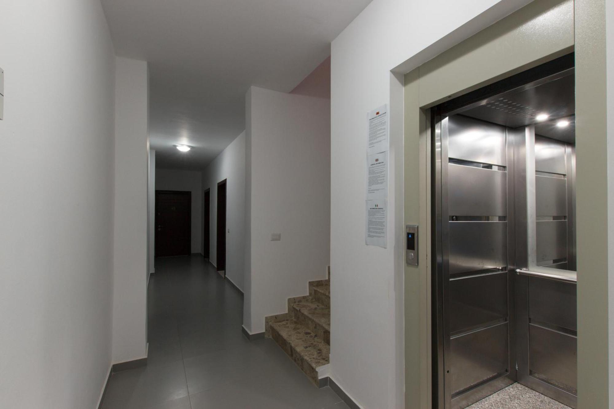 Grand Blue Aparthotel Saranda Zewnętrze zdjęcie